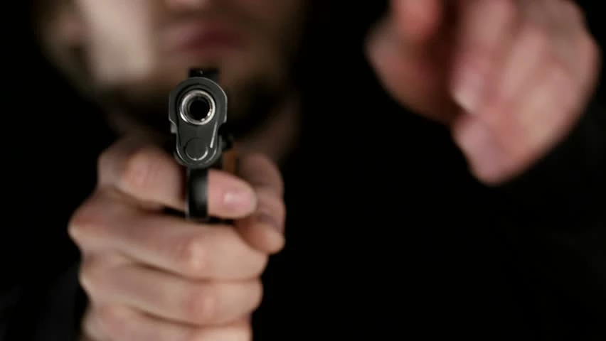Η ανακοίνωση των δικαστικών επιμελητών για τον πυροβολισμό στο «Μακελειό»